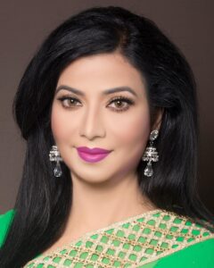 From a white apron to a TV screen and enlightened by social service: A woman’s multidimensional success story